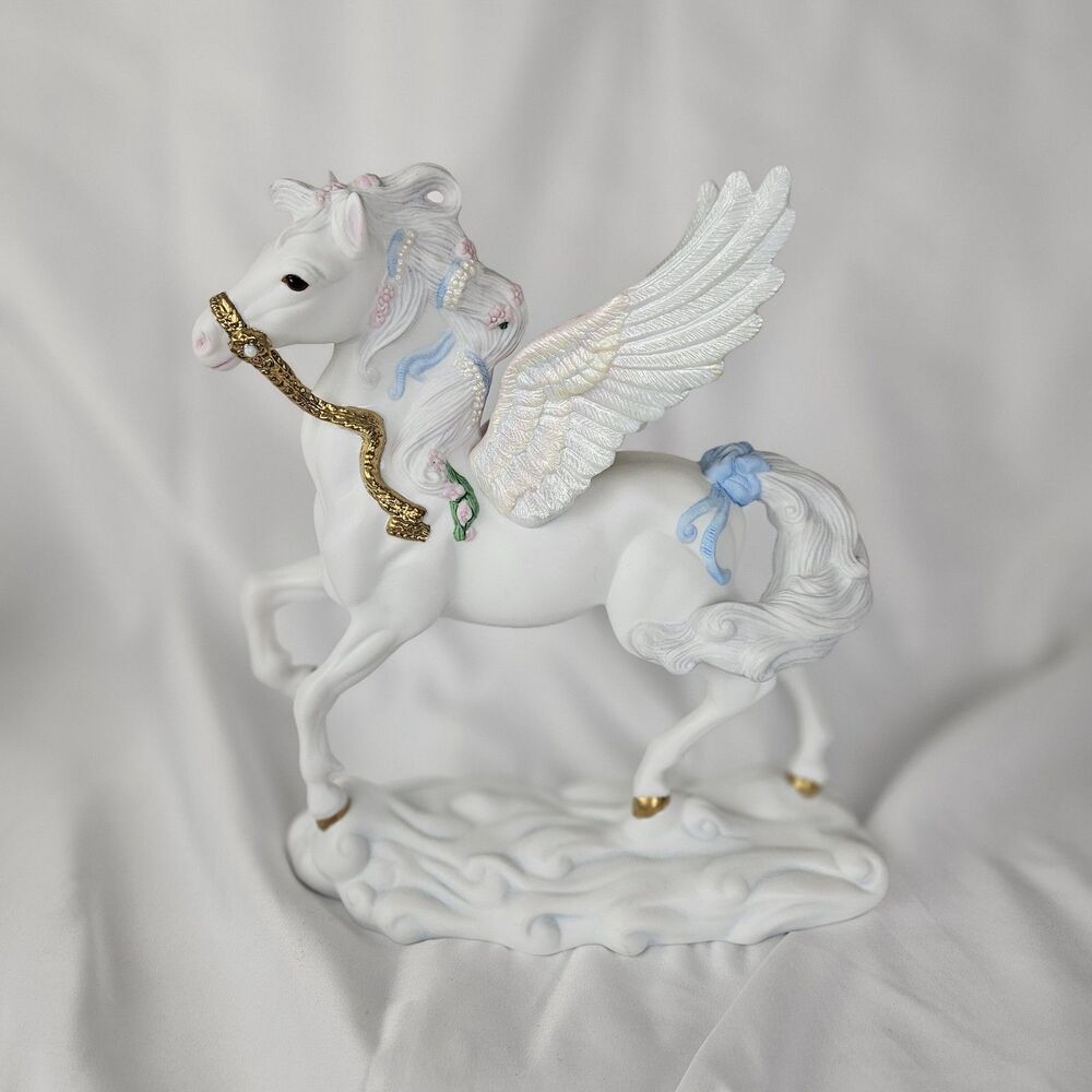 Pegasus Princeton Gallery “The Wings of Magic” Fine Porcelain Figurine 1992